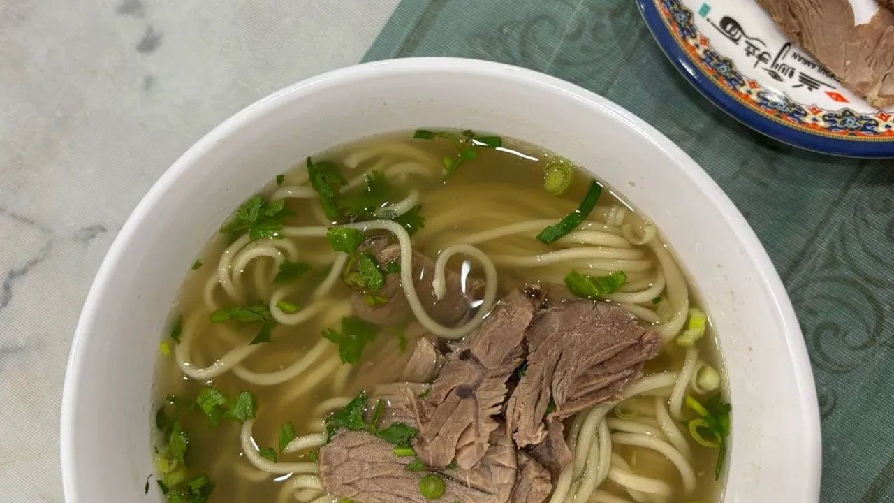 Menjajal Ragam Kuliner Halal di Kawasan Pecinan Glodok, Jakarta