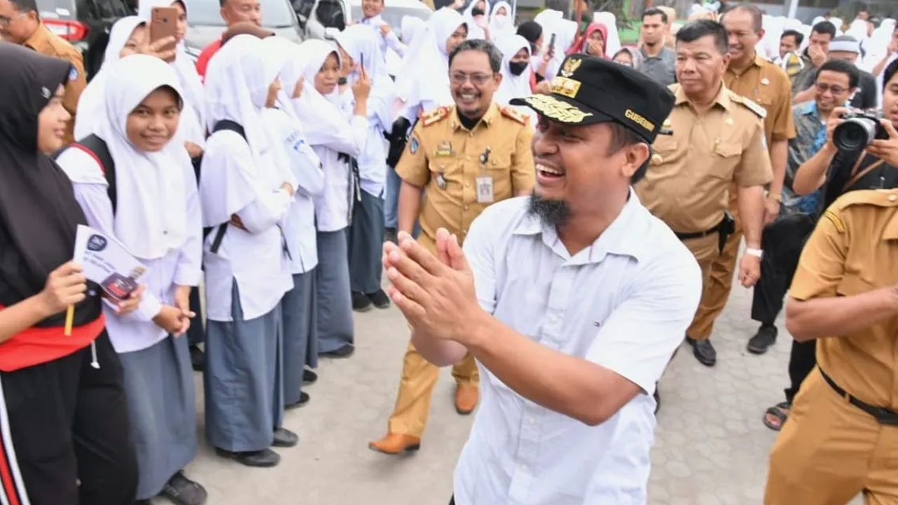 Gubernur Sulsel: Pembatasan Gawai Siswa Telah Dijalankan Sejak Awal